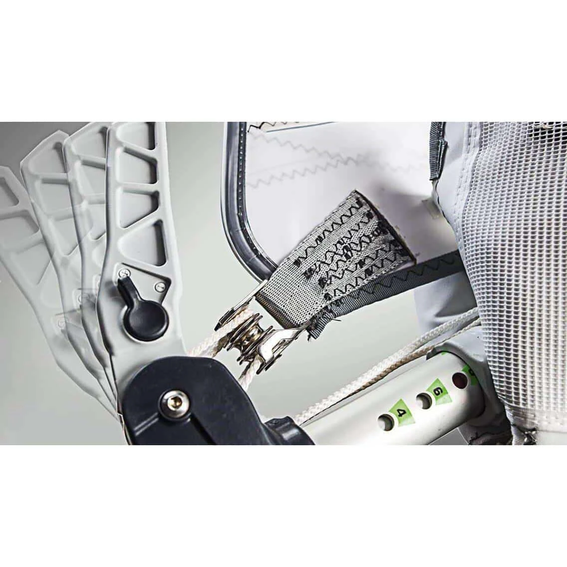 Duotone Power XT 2.0 Windsurfing Mast Extension 2021 5 Duotone Power XT 2.0 Windsurfing Mast Extension 2021 - Image 3